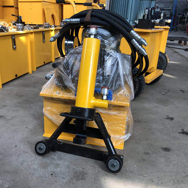 手持鋼筋彎曲機(jī)操作簡(jiǎn)便鋼筋彎曲機(jī).jpg 手持鋼筋彎曲機(jī)操作簡(jiǎn)便鋼筋彎曲機(jī).jpg