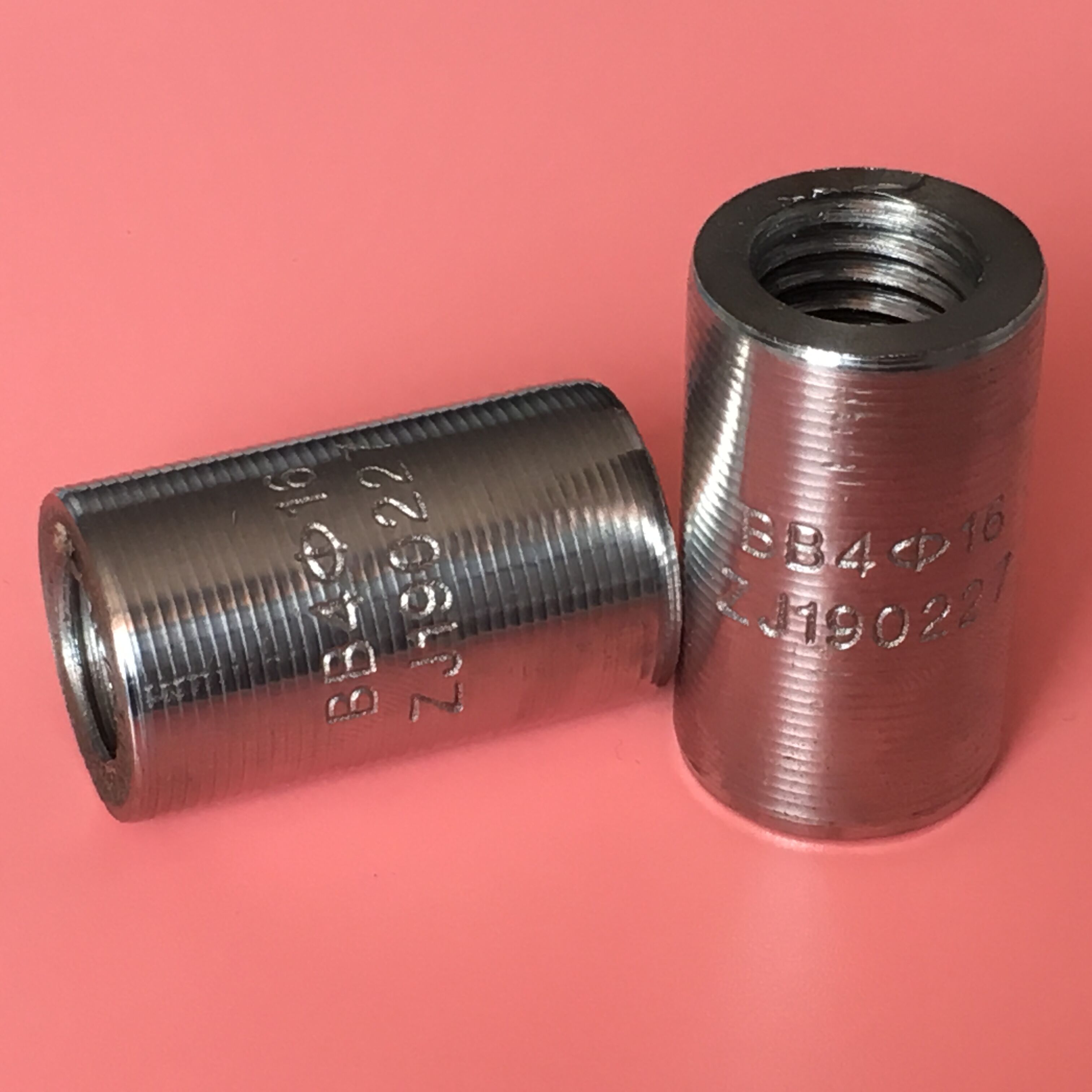 鋼筋直螺紋連接套筒.jpg 鋼筋直螺紋連接套筒.jpg